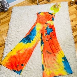 Multicolor halter top Romper.